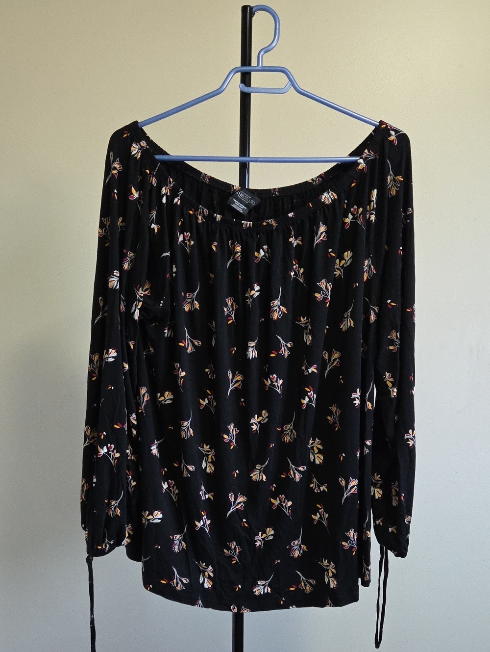 Michel Studio Plus Size  Black Floral Off-Shoulder Tunic Top